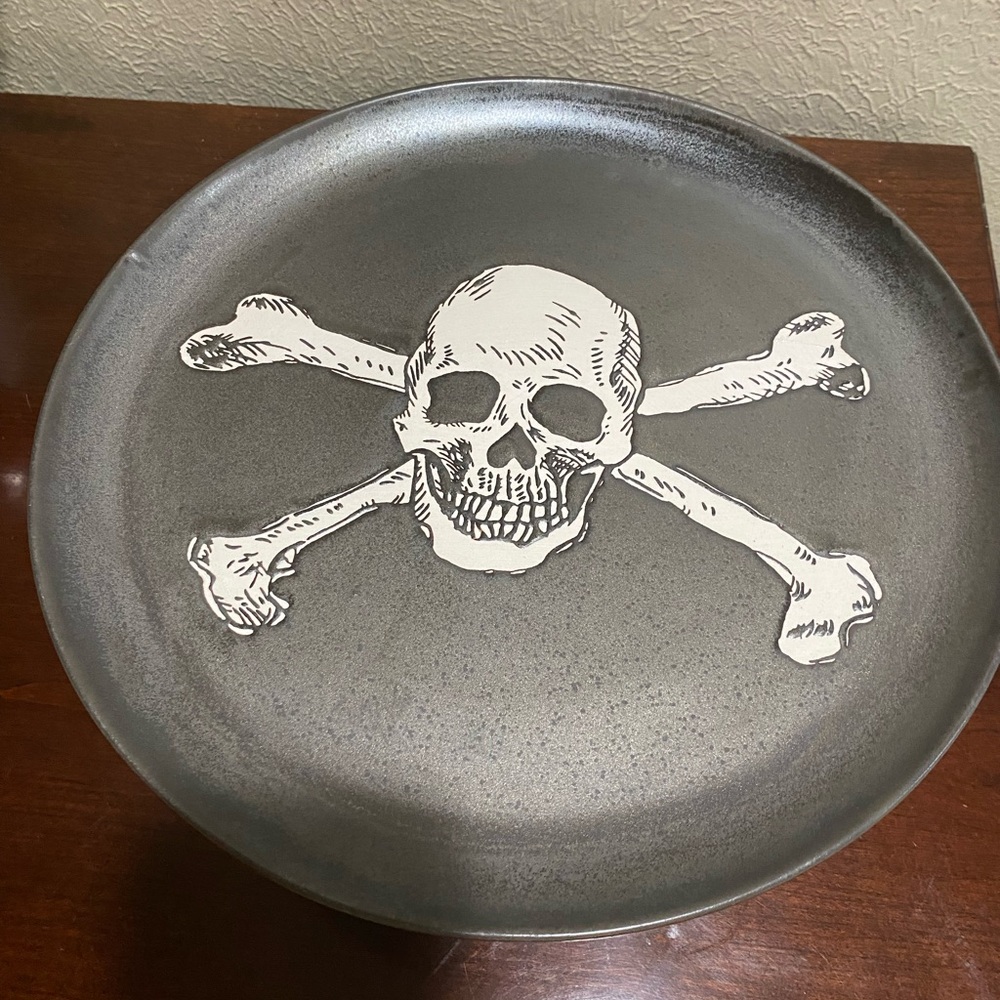 Halloween,Stoneware Round Desert Stand Black with White Skull and Pedestal Base